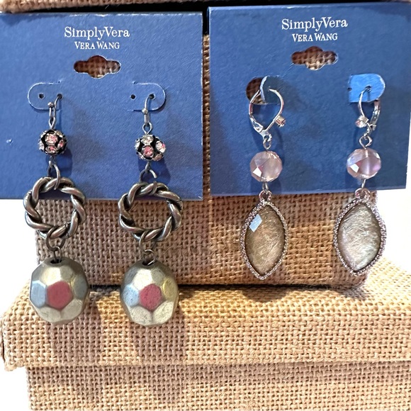 NWT 2 pairs of Simply Vera Vera Wang Earrings- silver tone dangles - Picture 3 of 15